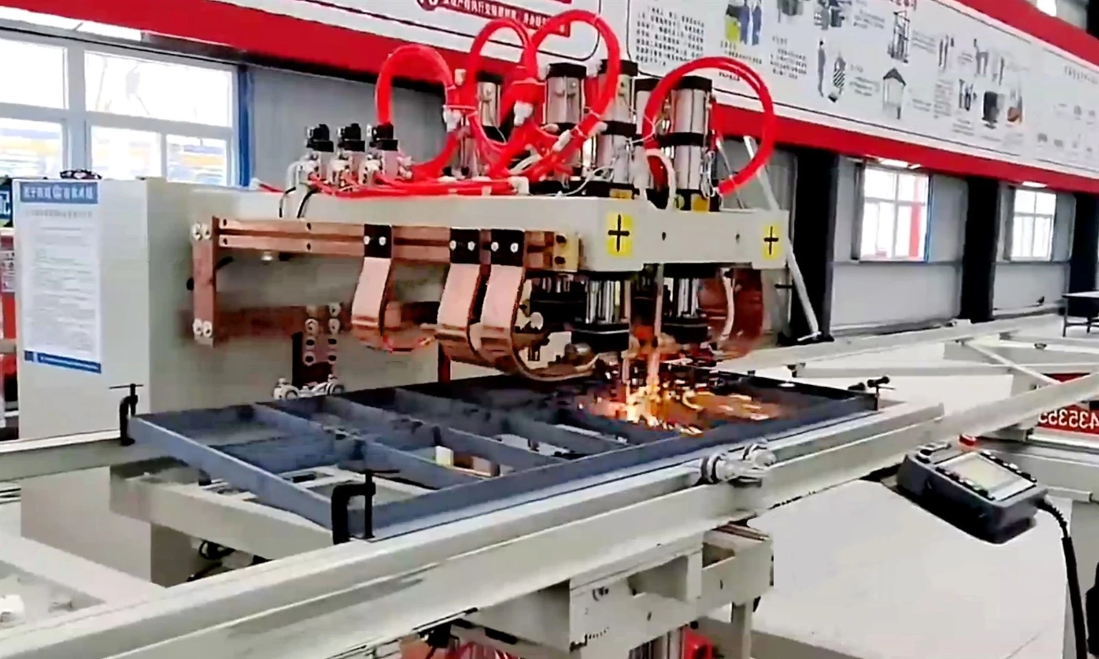 CNC Positioning Mesh Welding Machine CNC Positioning Mesh Welding Machine